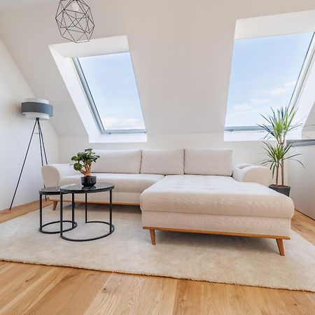 Symphony Apartments 38 - Modern Loft With Terrace And Grill In Central Location Wien Ngoại thất bức ảnh