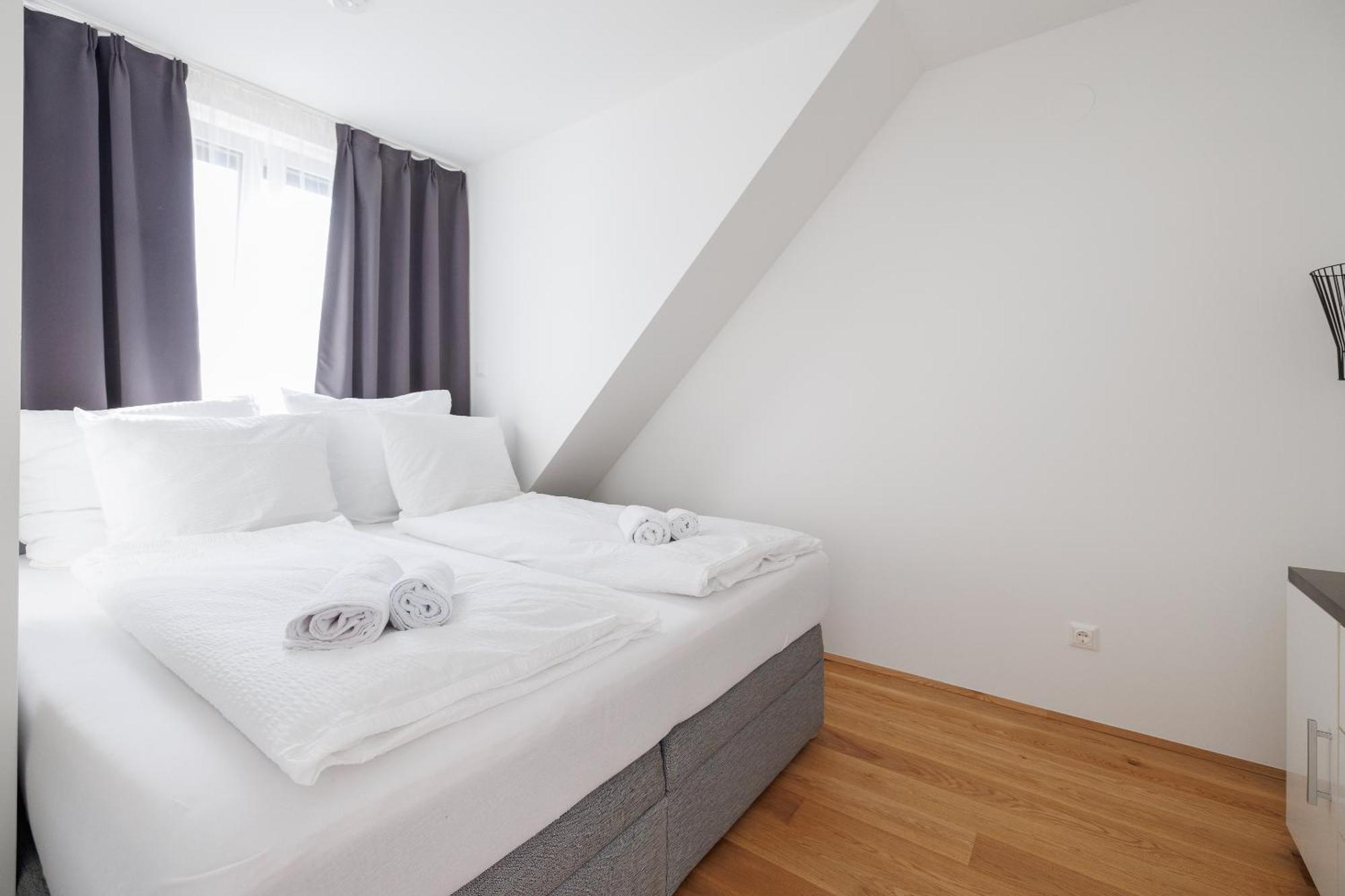Symphony Apartments 38 - Modern Loft With Terrace And Grill In Central Location Wien Ngoại thất bức ảnh