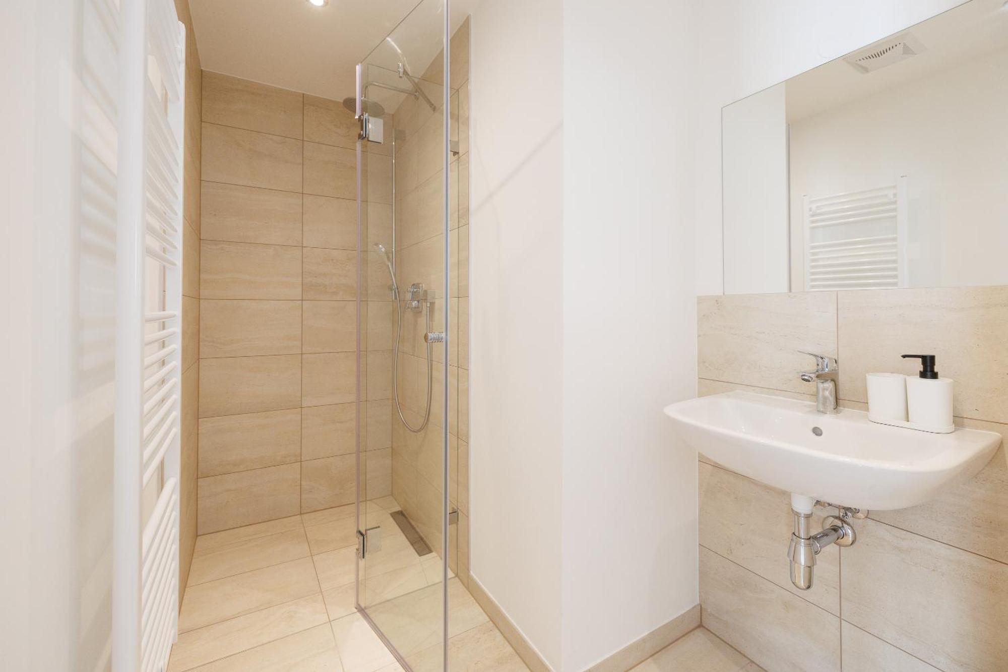 Symphony Apartments 38 - Modern Loft With Terrace And Grill In Central Location Wien Ngoại thất bức ảnh