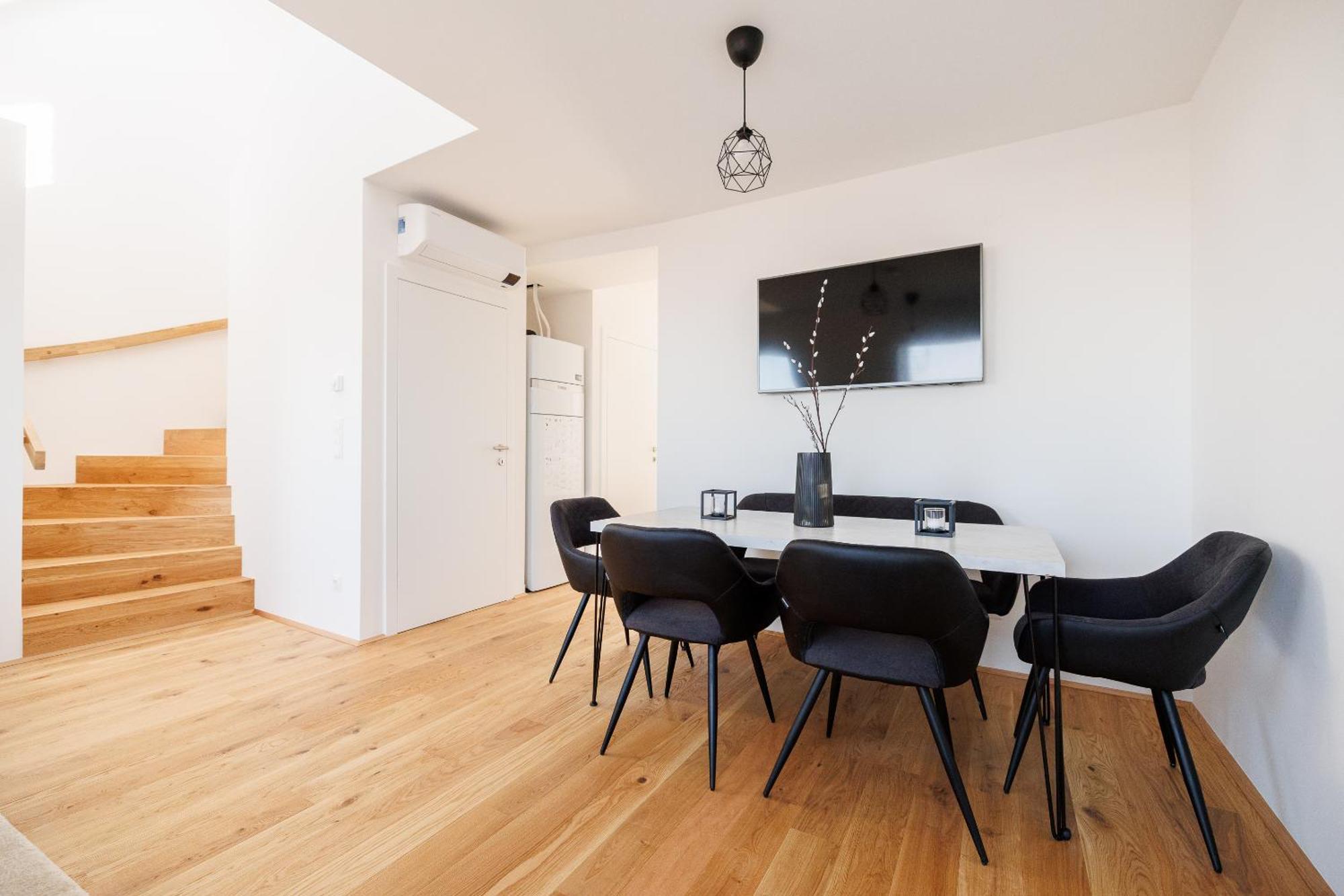 Symphony Apartments 38 - Modern Loft With Terrace And Grill In Central Location Wien Ngoại thất bức ảnh